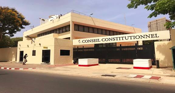 LA DÉCISION DU CONSEIL CONSTITUTIONNEL SÉNEGALAIS À PROPOS DES " CRÉDITS SPÉCIAUX" ( " FONDS SECRETS" OU "FONDS POLITIQUES"): CE QU'IL EN EST ET EN QUOI CELA NOUS INTERESSE T-IL?