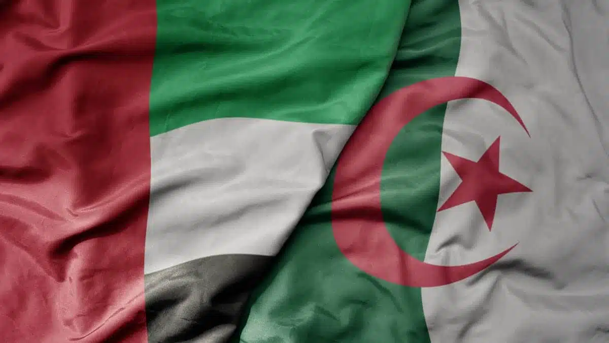 L'Algérie rompt ses relations diplomatiques avec les Émirats arabes unis