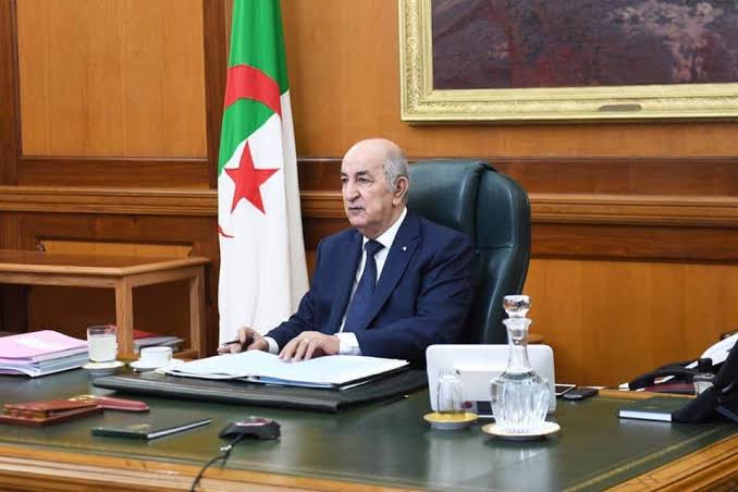 Incendies en Algérie : le président Tebboune promet une indemnisation « jusqu’au dernier clou » et durcit le volet pénal