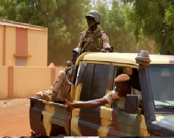 Mali : les séparatistes annoncent leur retrait de Kidal après une offensive de l'armée