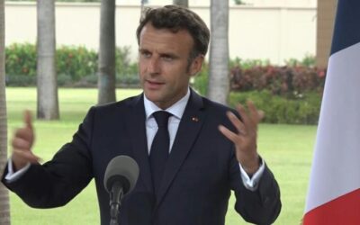 Le President français revisite la politique française en Afrique avant sa visite au Continent