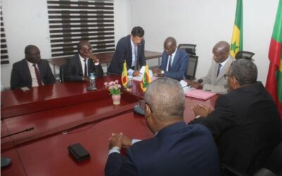 Signature du nouveau protocole d’application de la convention de partenariat en matière de pêche et d’aquaculture, signé entre la Mauritanie et le Sénégal en 2001 à Nouakchott.