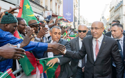 Le Président Ghazouani chaleureusement accueilli par les membres de la communauté mauritanienne dans la capitale française
