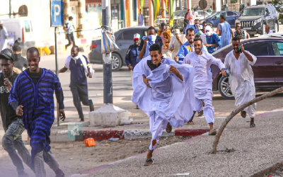 Nouakchott : des acteurs politiques et des défenseurs condamnent la répression policière d’une marche pacifique de protestation